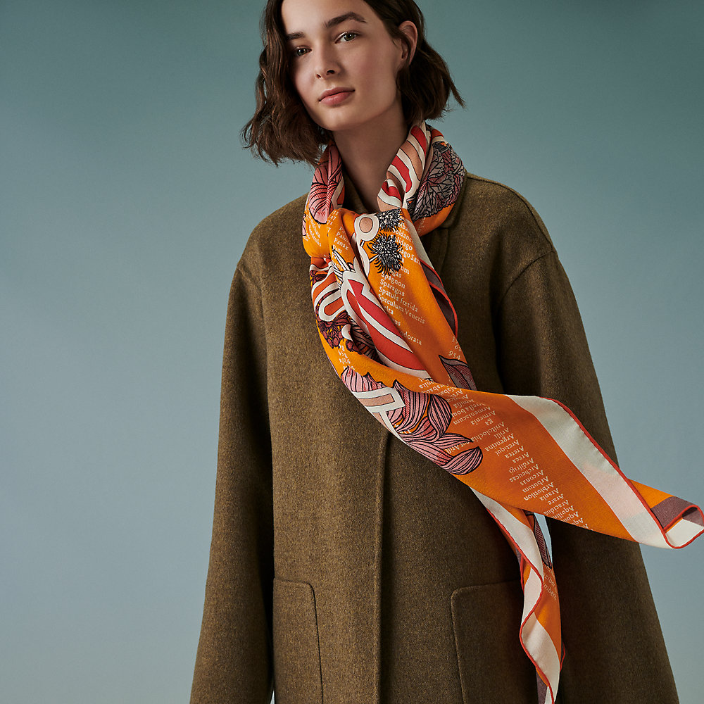 Botanica Grafica shawl 140 | Hermès UK